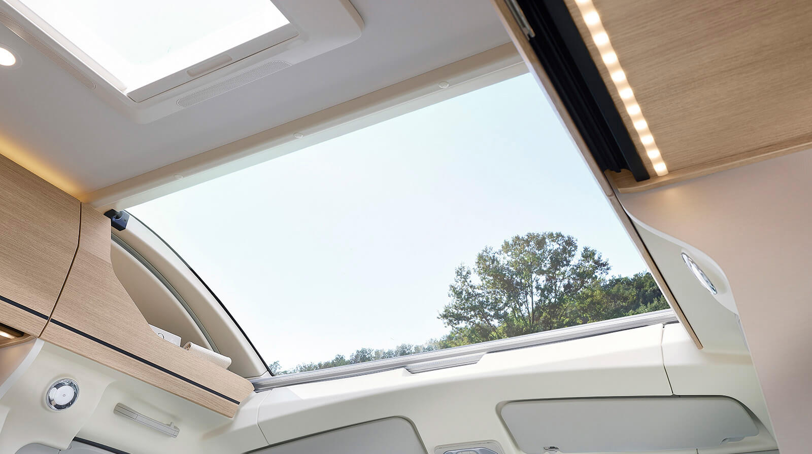 PHOTOS INTÉRIEURES RAPIDO Camping-car C66