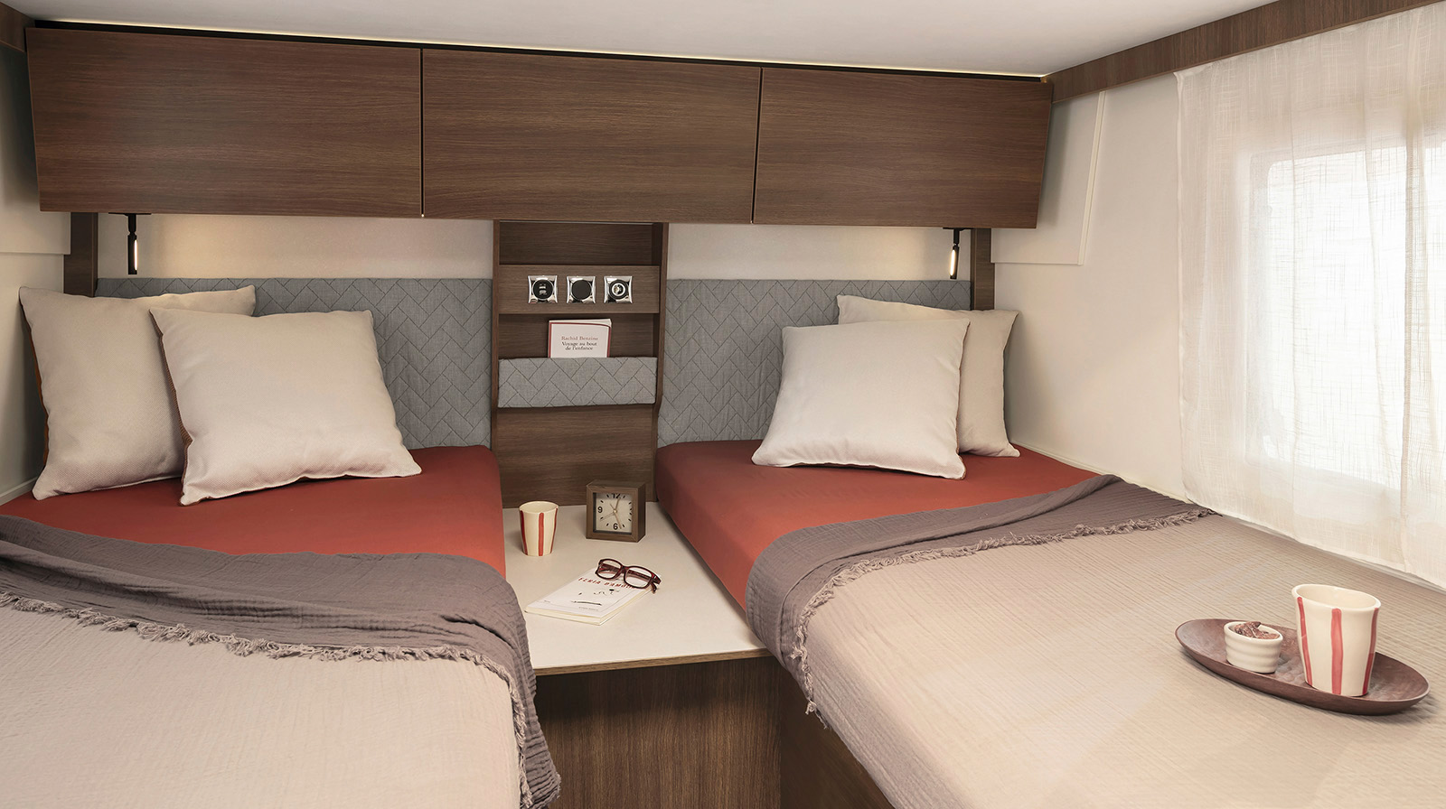 PHOTOS INTÉRIEURES RAPIDO Camping-car C66i
