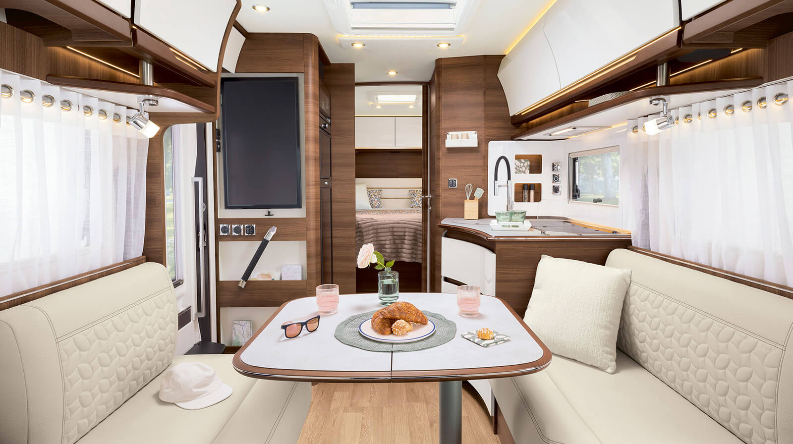 PHOTOS INTÉRIEURES RAPIDO Camping-car i96M TRUMA